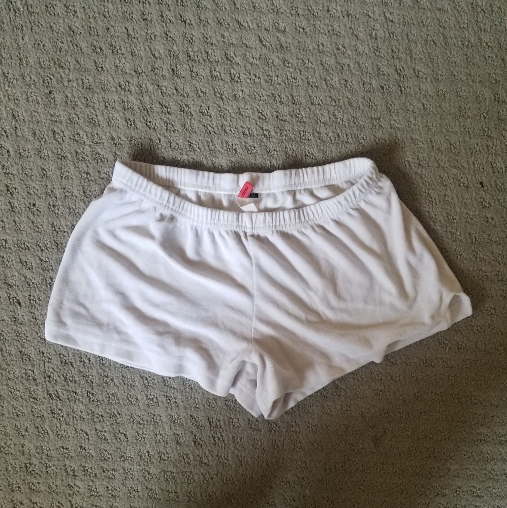 Friends All White Short